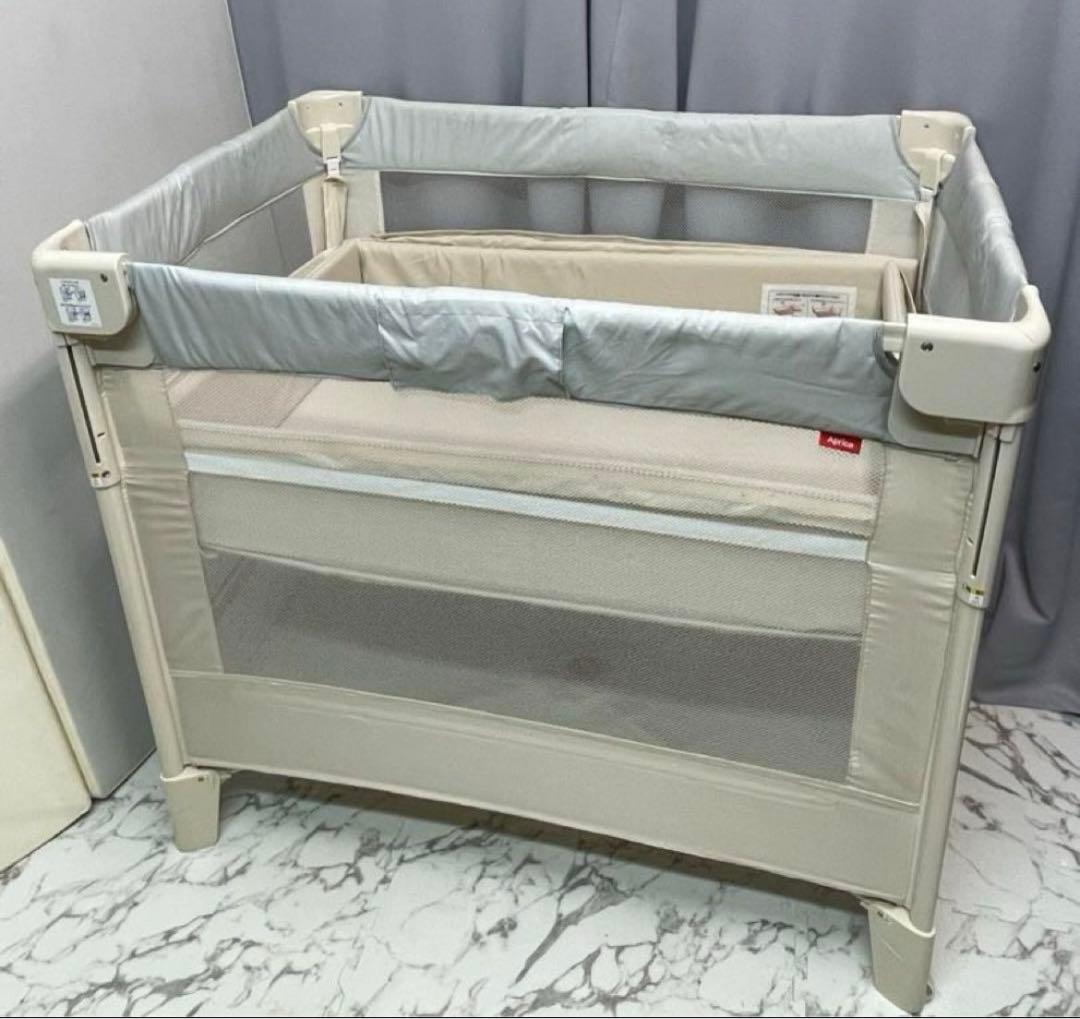 アップリカ　ココネルエアー　AB 折りたたみベビーベッド