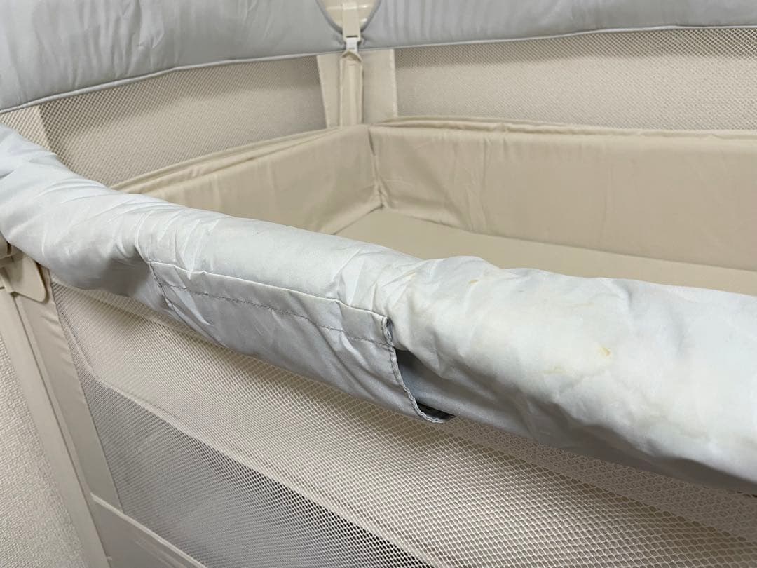 アップリカ　ココネルエアー　AB 折りたたみベビーベッド