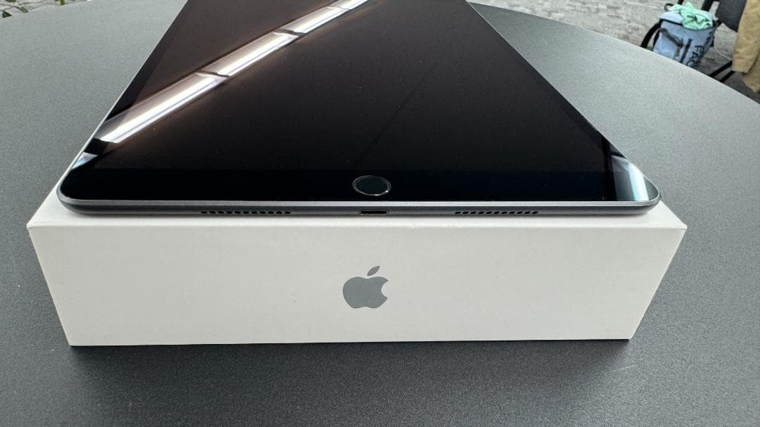 iPad Air 第3世代 64GB WiFi 箱あり 軽度輝度ムラ 動作良好