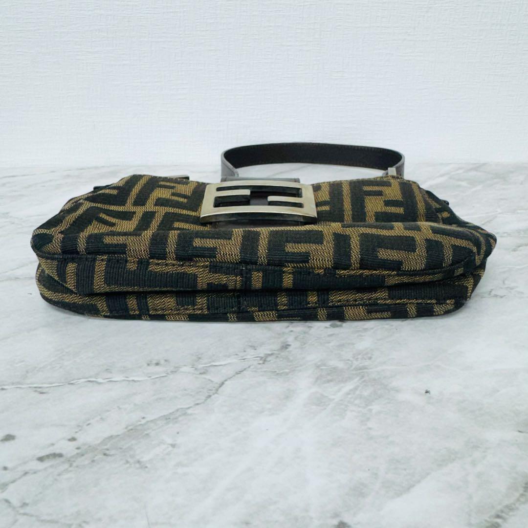 ✨FENDI✨フェンディ✨ズッカ柄✨シルバー金具✨ブラウン✨ハンドバッグ✨