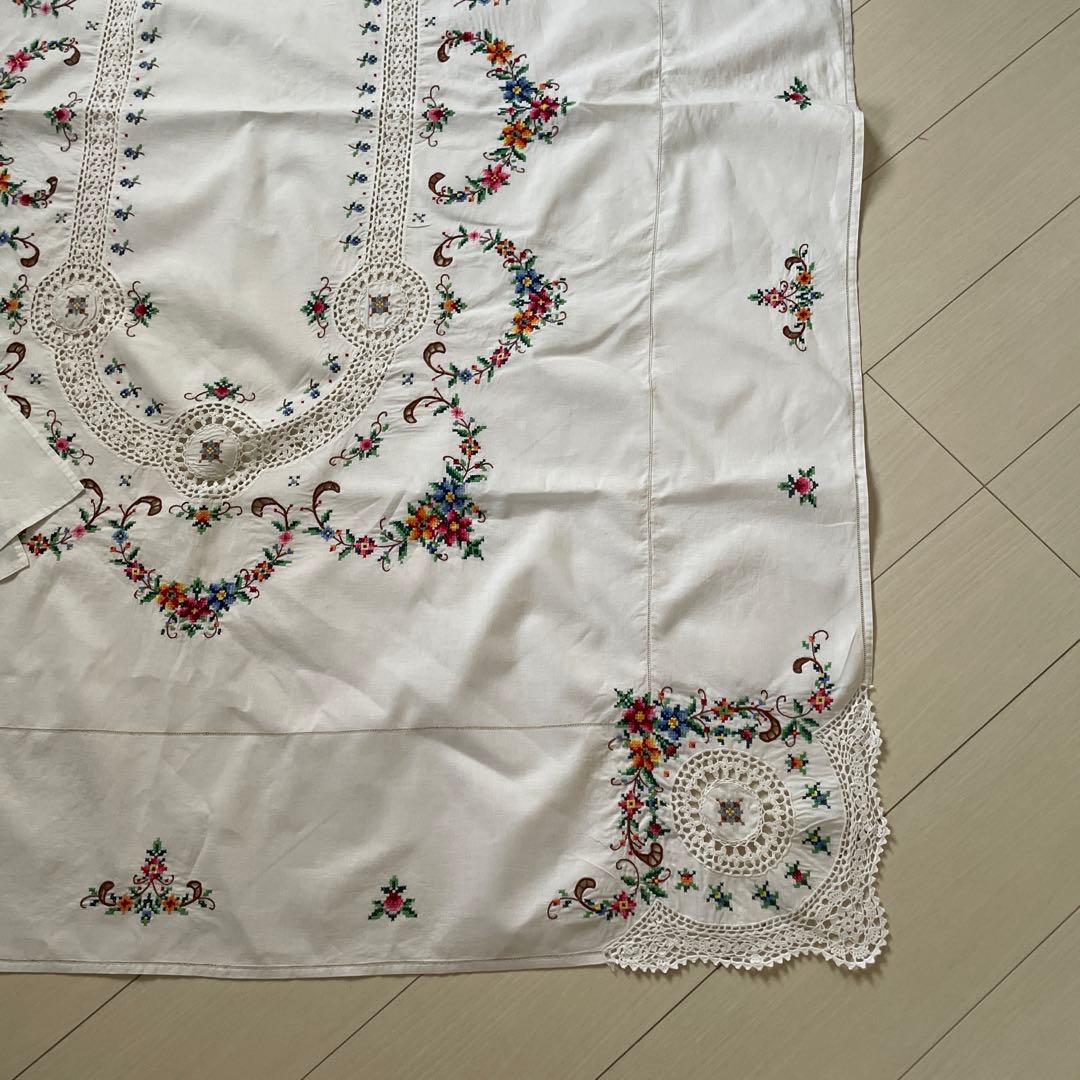 花柄刺繍 大判テーブルクロス