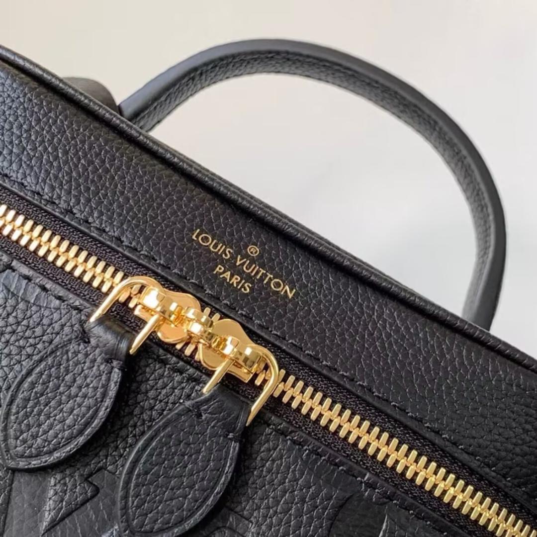 【美品・稀少】M45600状態良好な中古 ハンドヘルド化粧バッグ