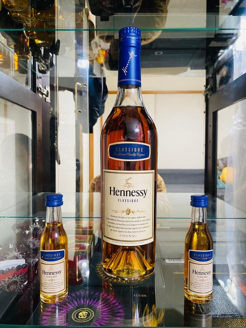 Hennessy Classique 700ml + 2本 ミニ 30ml.