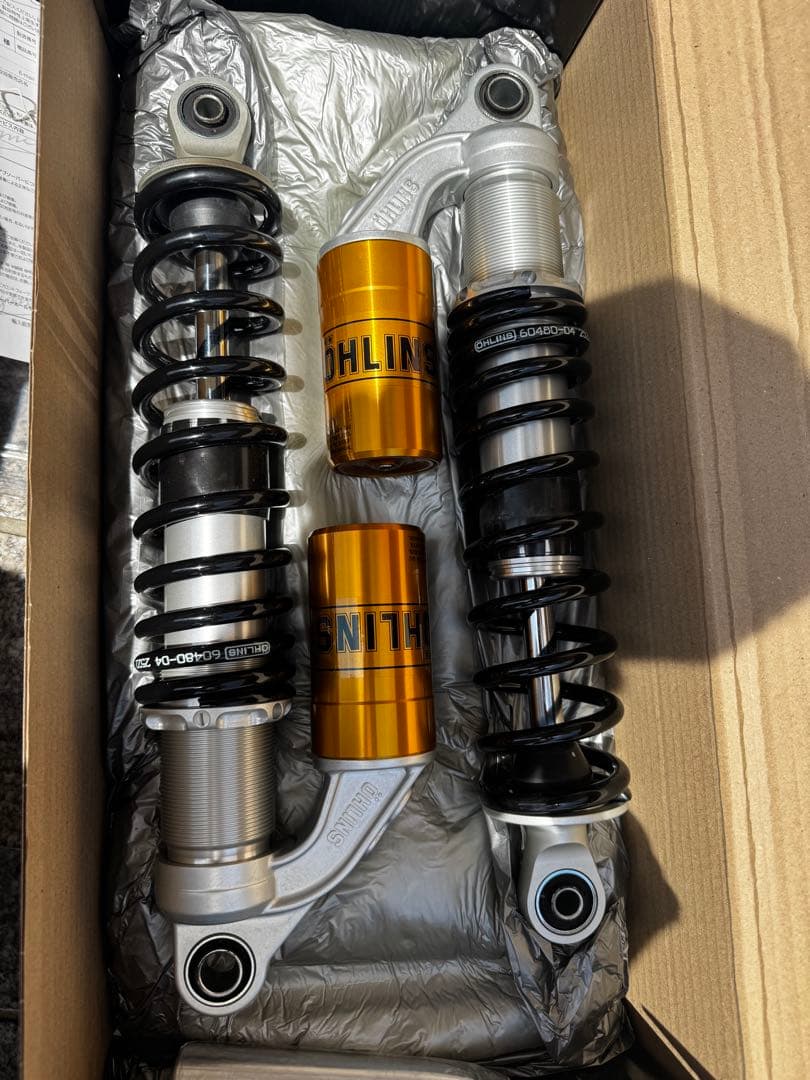 OHLINS:オーリンズ　ゼファー1100取り外し