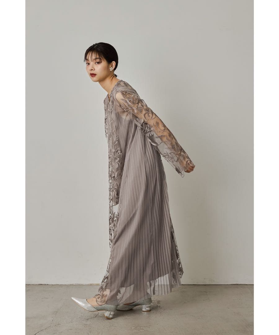 niana エスニックサイドプリーツドレス