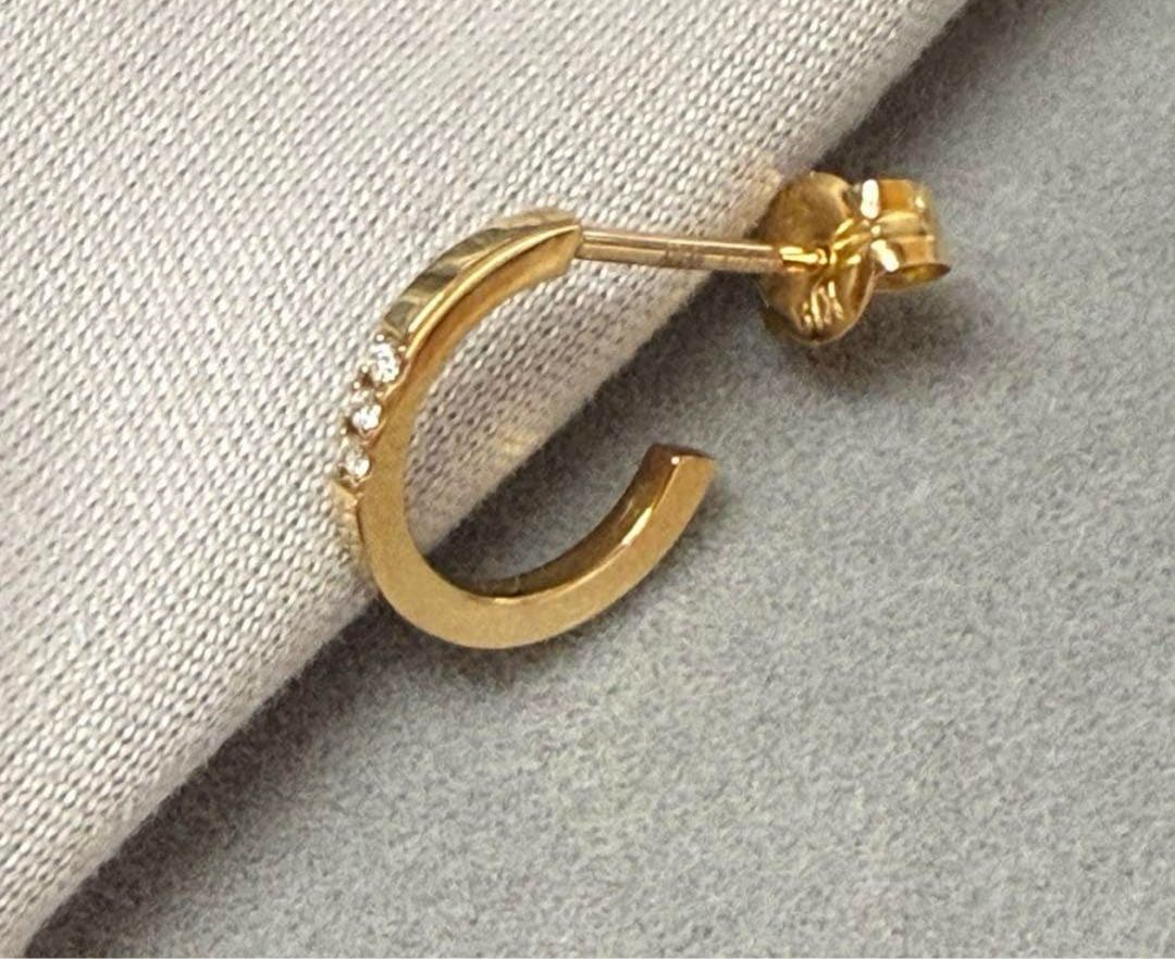 ゆうゆうメルカリ便送り　AHKAH プチトロワ ピアス 片耳のみ K18 YG