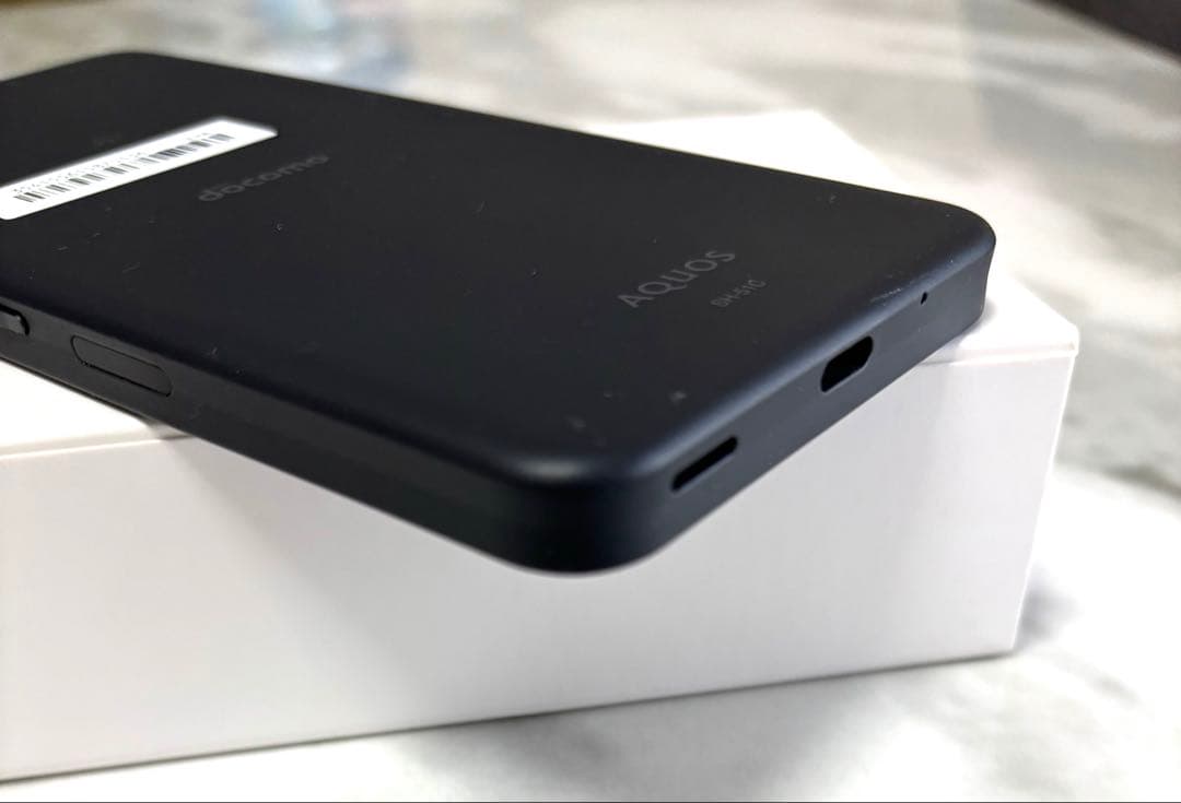 docomo AQUOS wish2 SH-51cチャコール スマホ本体