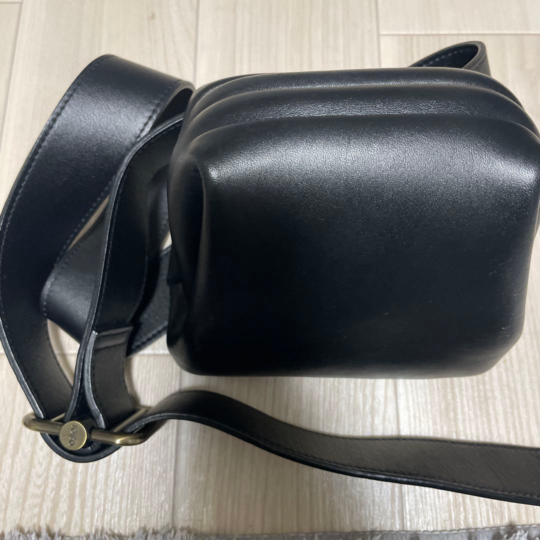 OSOI ボディバッグ ブラック