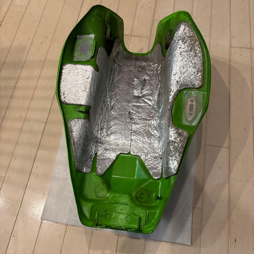 KAWASAKI ZRX400 ガソリンタンク