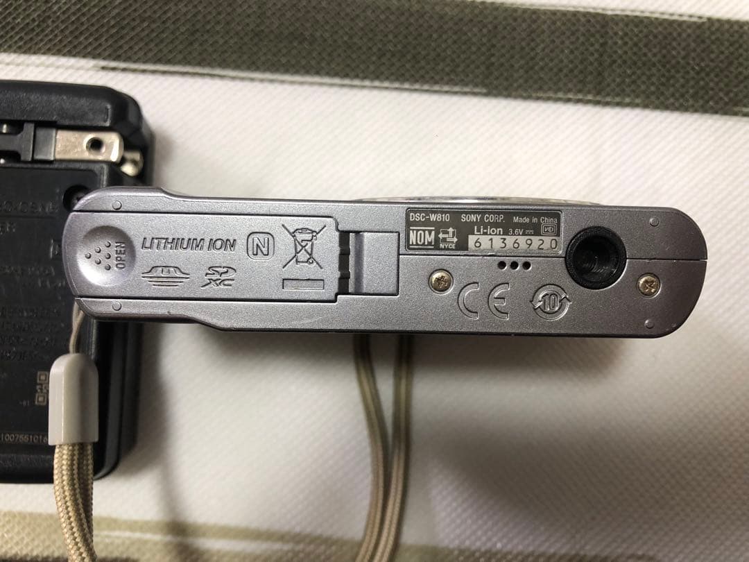 SONY DSC-W810 20.1メガピクセル画素 コンパクトデジタルカメラ