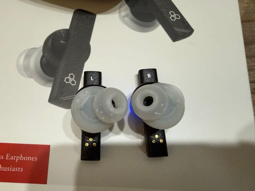 final ZE8000 MK2 8K SOUNDワイヤレスイヤホン