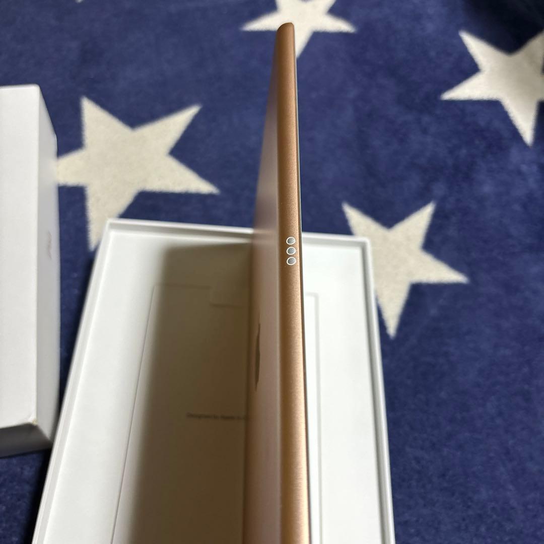 iPad 第8世代 Wi-Fi 32GB ゴールド