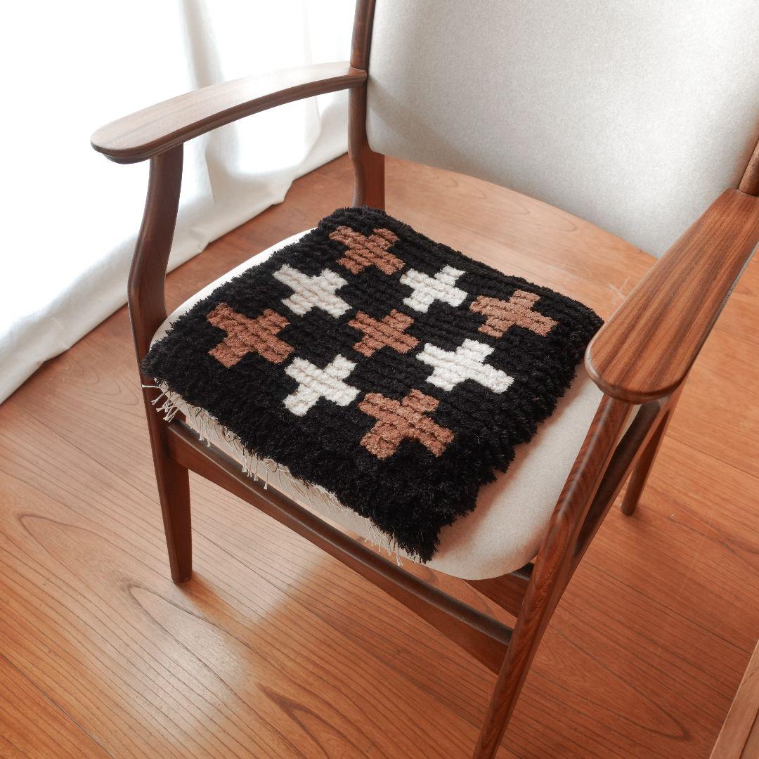 【一点物】【手染め糸】ノッティング織 椅子敷き 006