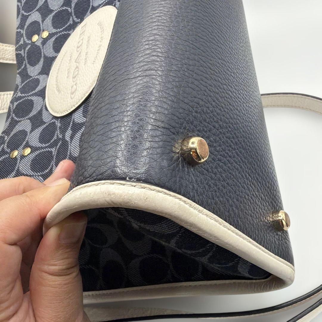 COACH デンプシー トート 22 シグネチャー　2way ショルダーバック