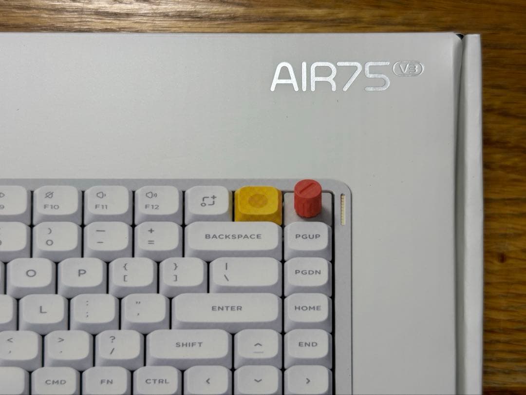 NuPhy AIR75 V3 JIS 茶軸 Nano キーボード　日本語配列