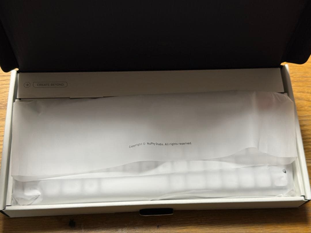 NuPhy AIR75 V3 JIS 茶軸 Nano キーボード　日本語配列