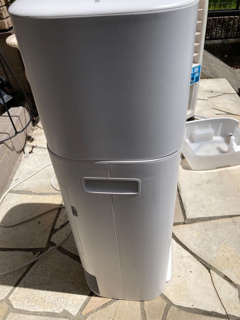 アイリスオーヤマ 乾燥除湿機 サーキュレーターKIJDC-p60-w 24年式