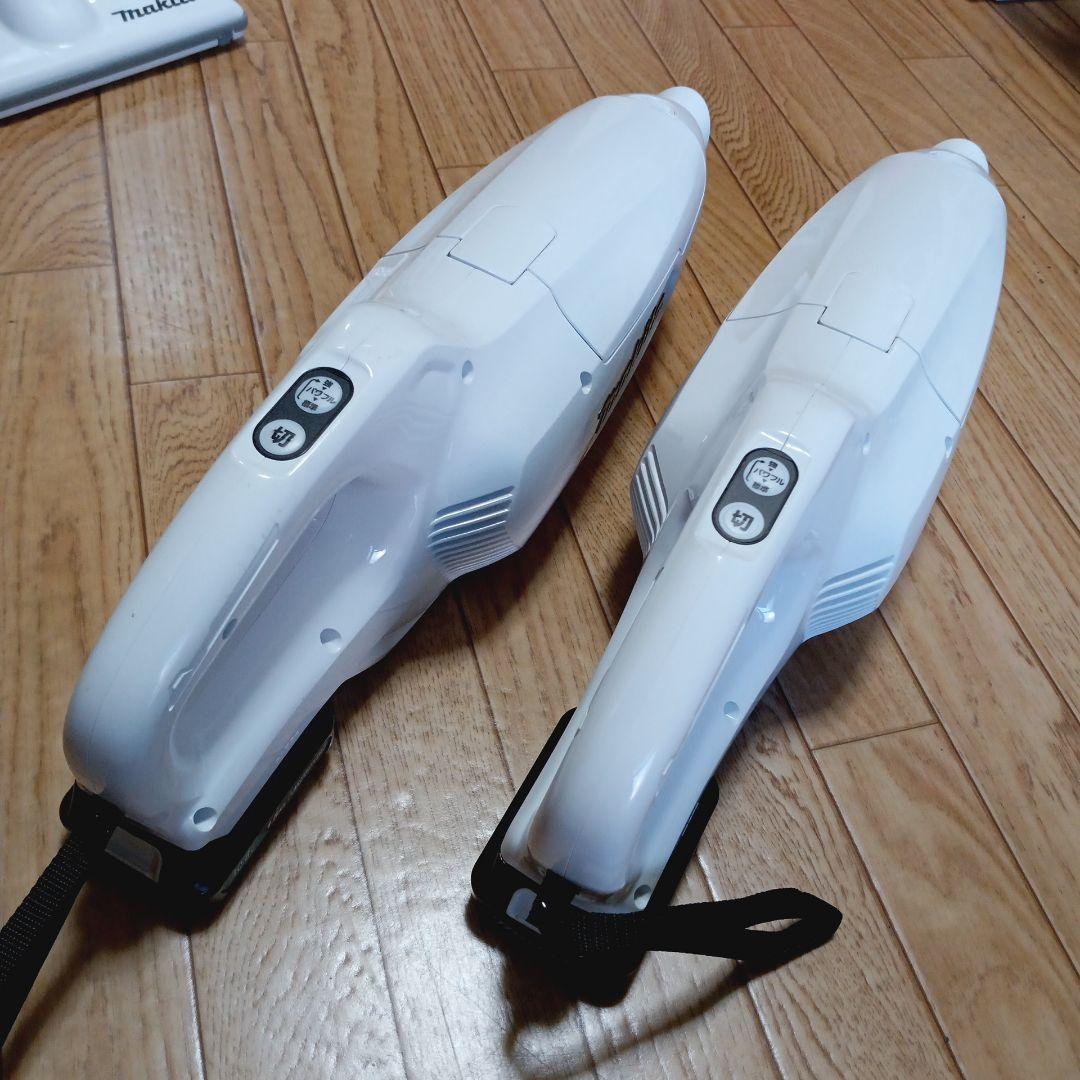 マキタ10.8V充電式クリーナーCL107FDの２台セット　バッテリー、充電器付