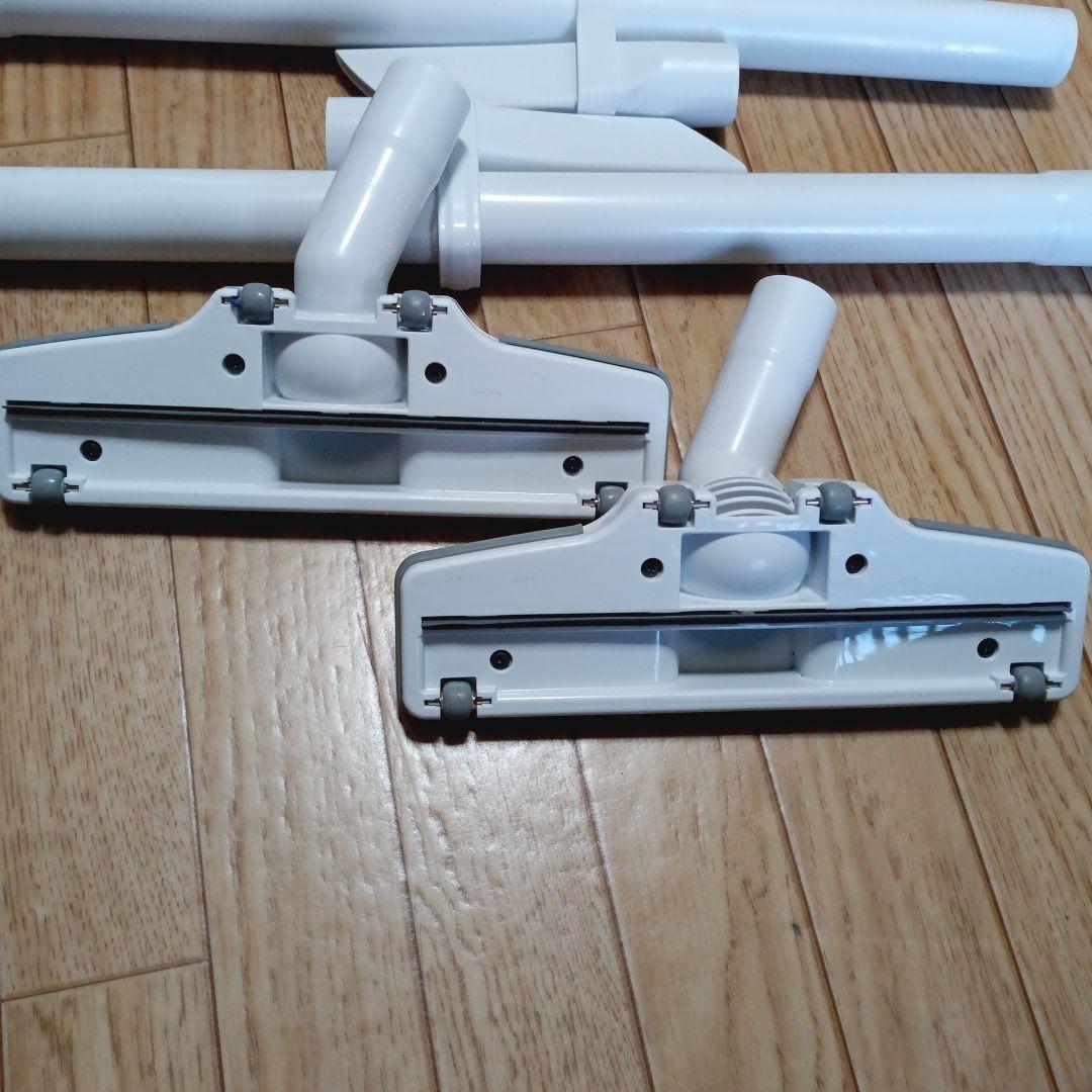 マキタ10.8V充電式クリーナーCL107FDの２台セット　バッテリー、充電器付