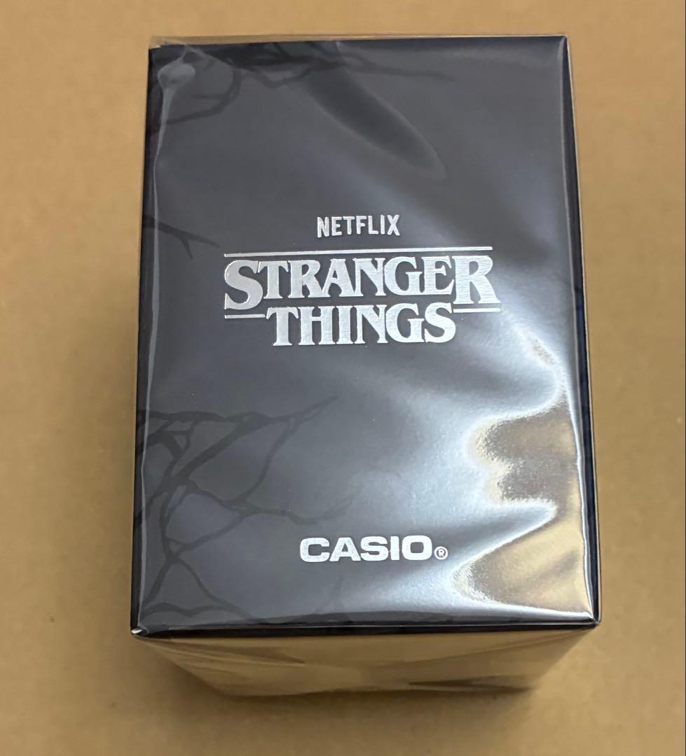 新品　CASIO ストレンジャー　シングス　AQ-800EST-1AJR