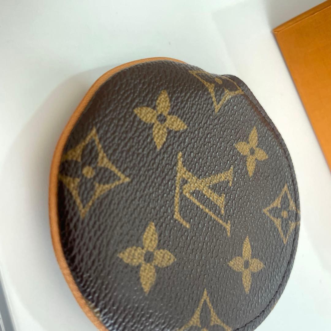 ╰(*´︶`*)╯ルイヴィトン 入れ　モノグラム