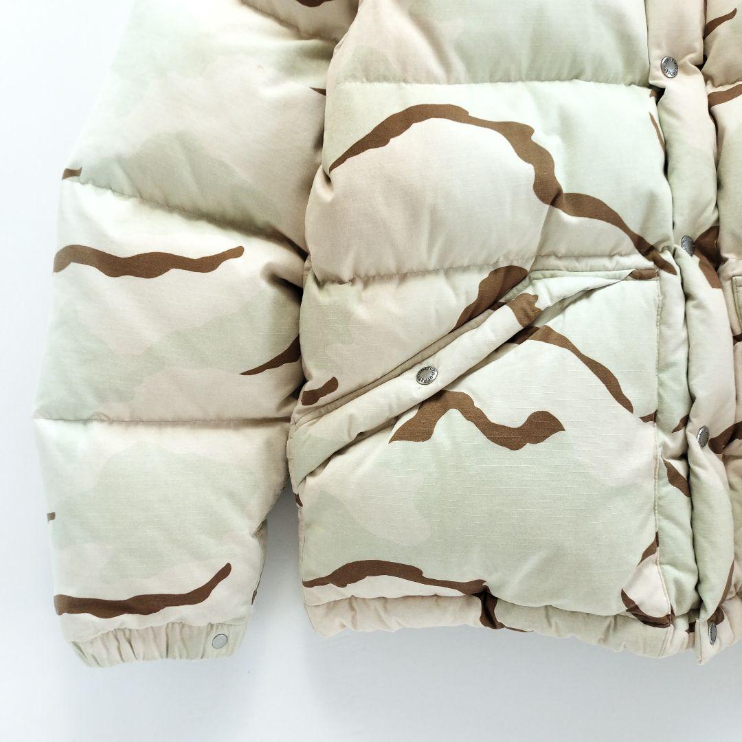 美品 ディスイズネバーザット ダウンジャケットカモフラ【Ｌ】