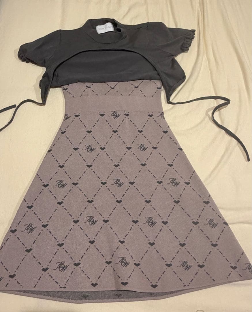 HONEYMEW イモちゃんコラボ HWモノグラムアンサンブルワンピース ピンク