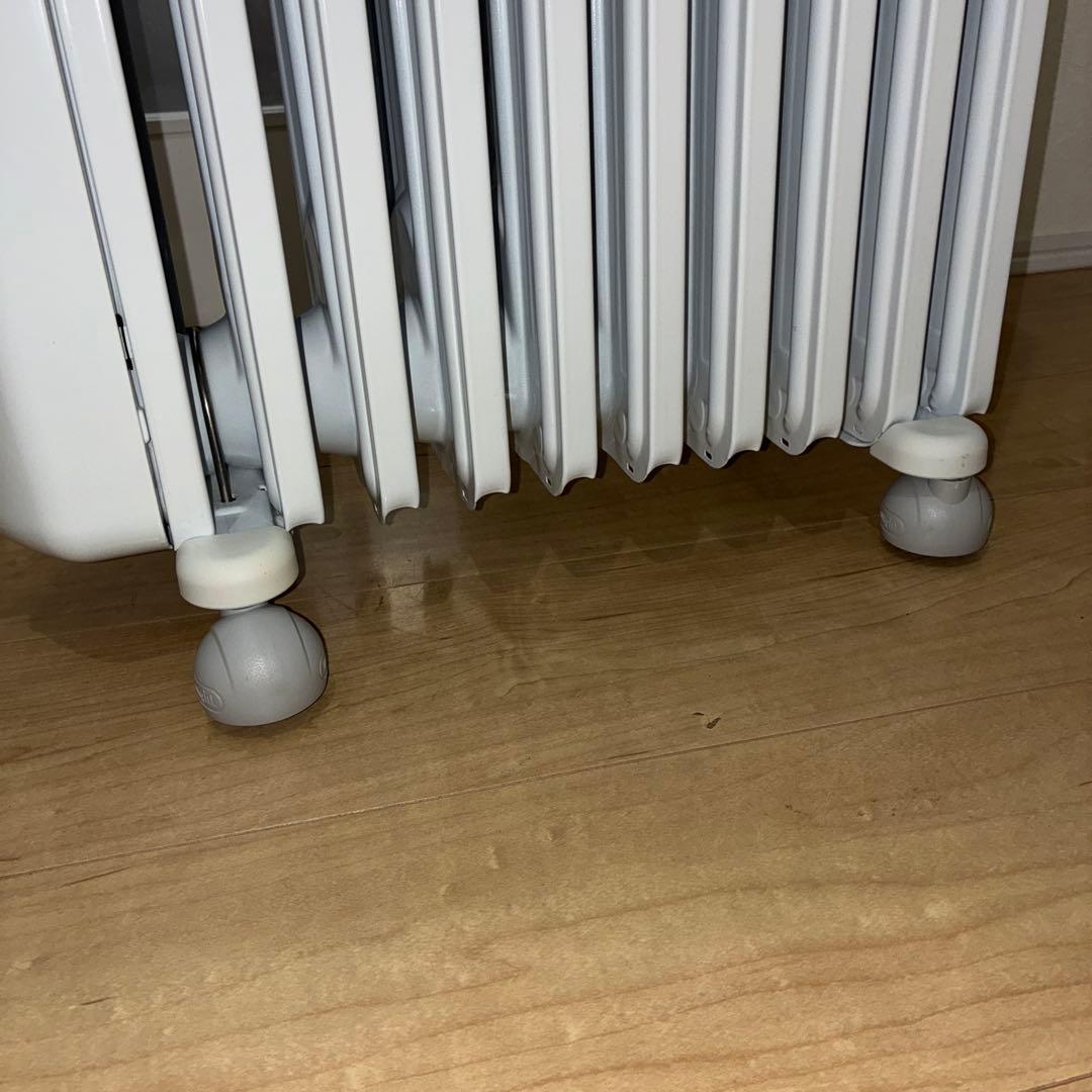 動作ok デロンギアミカルドオイルヒーター　RHJ35M1015-LG