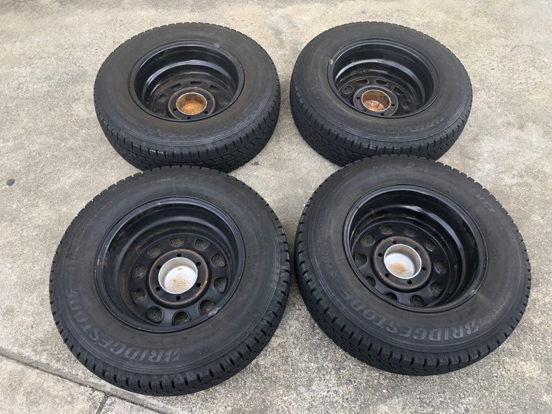 スタッドレスタイヤ 15インチ デイトナ DAYTONA ハイエース VL1