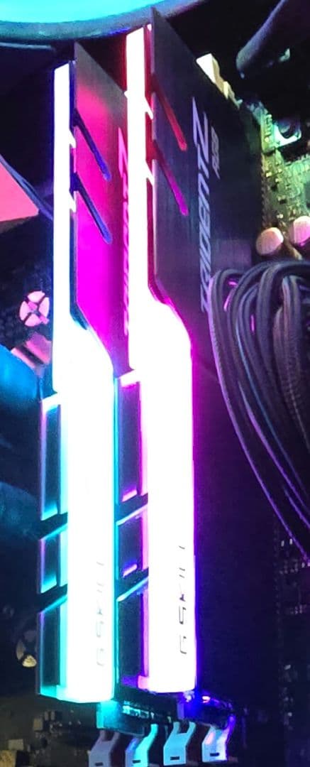 G.SKILL DDR4 3200Mhz 16GB メモリ （8GBx2）