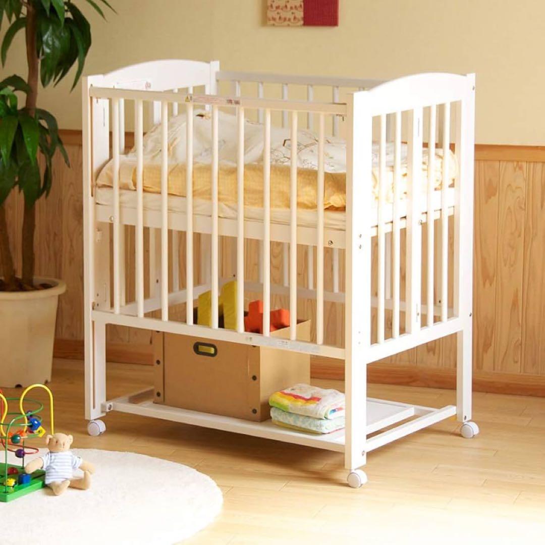 ワンタッチベビーベッド　ホワイト