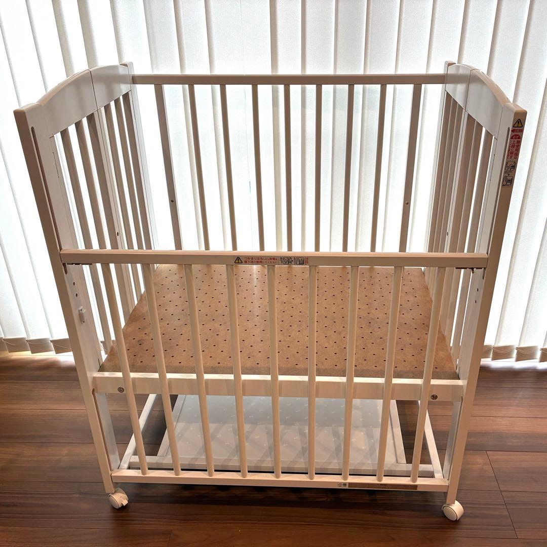 ワンタッチベビーベッド　ホワイト