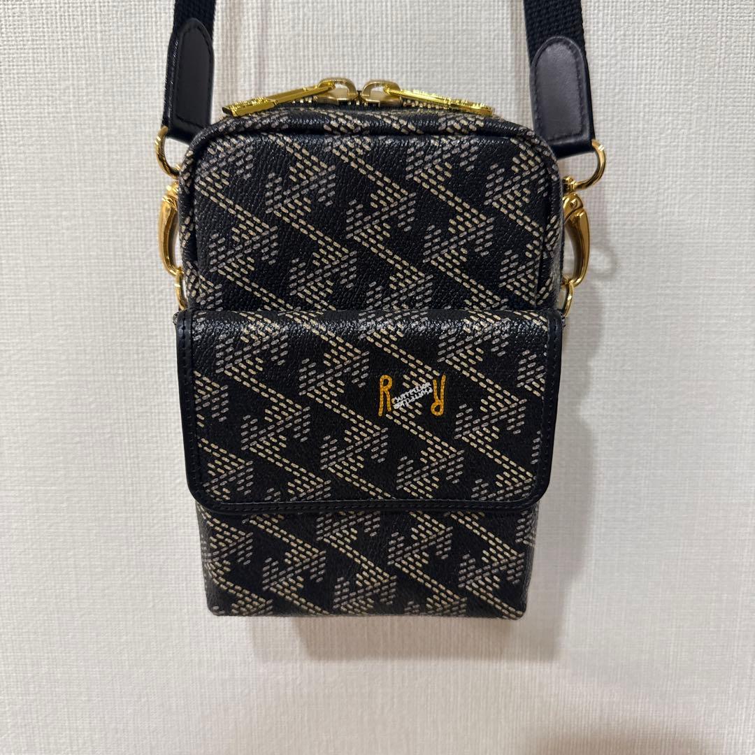 レザレクションラウンド ショルダーバッグ