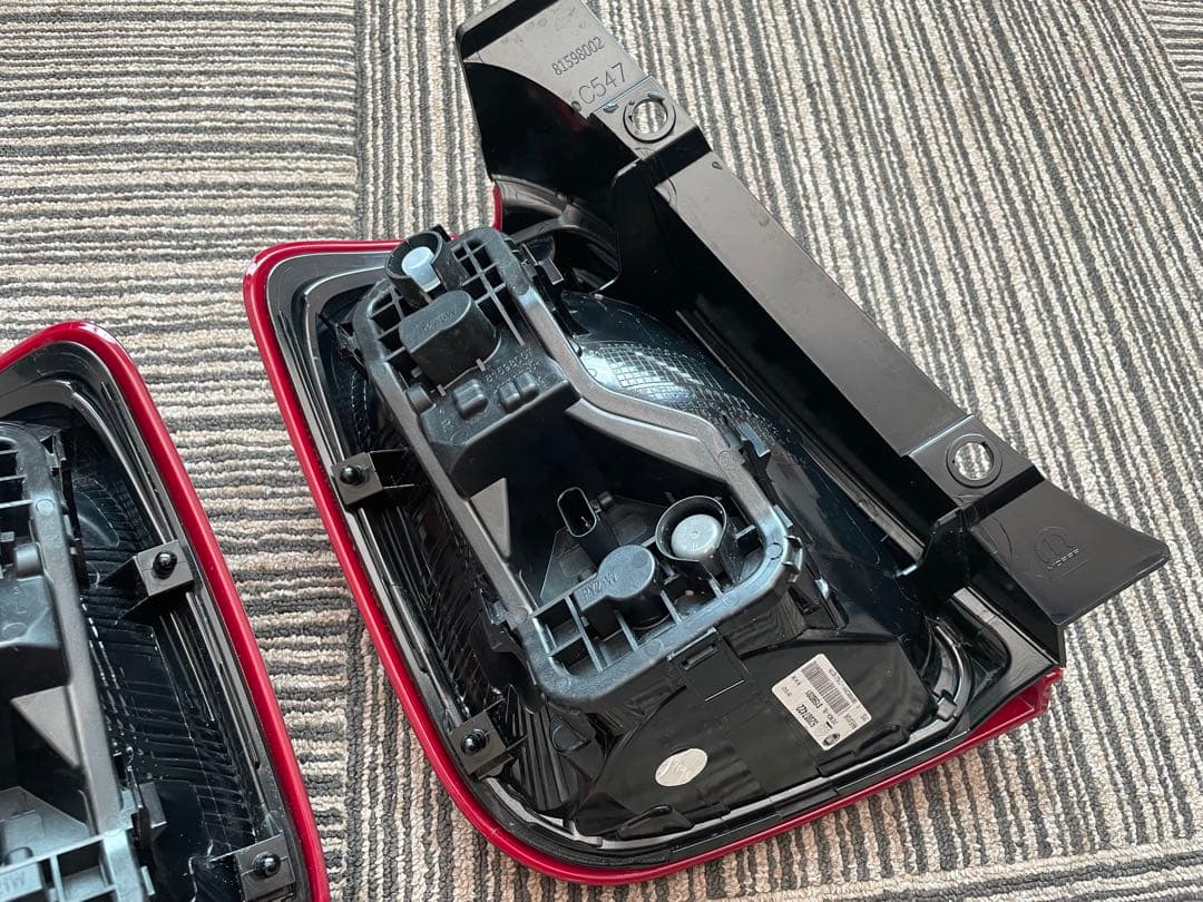 さ*ら様 アバルト ABARTH 595 純正 テールレンズ