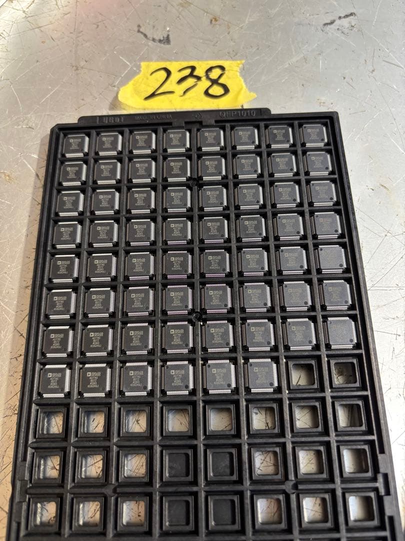 (62個) ICチップANALOG DEVICES AD7761BSTZ。未使用