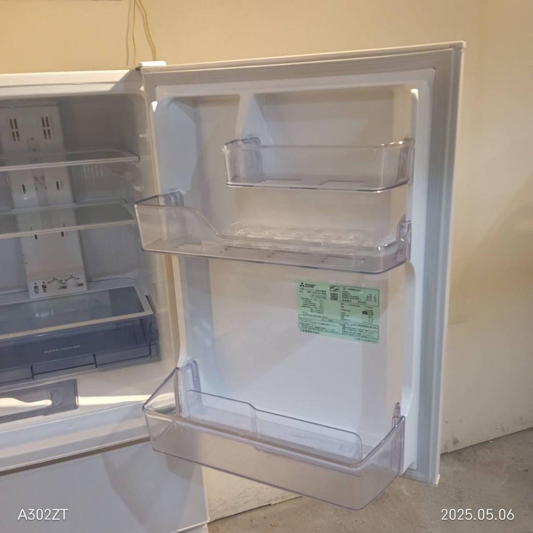 010 送料設置無料　神奈川限定配送　三菱　大型冷蔵庫　最新モデル　272L