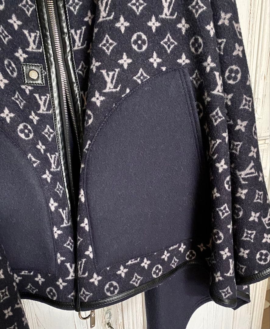 ルイヴィトン　ケープコート モノグラムロゴ　リバーシブル　極美品