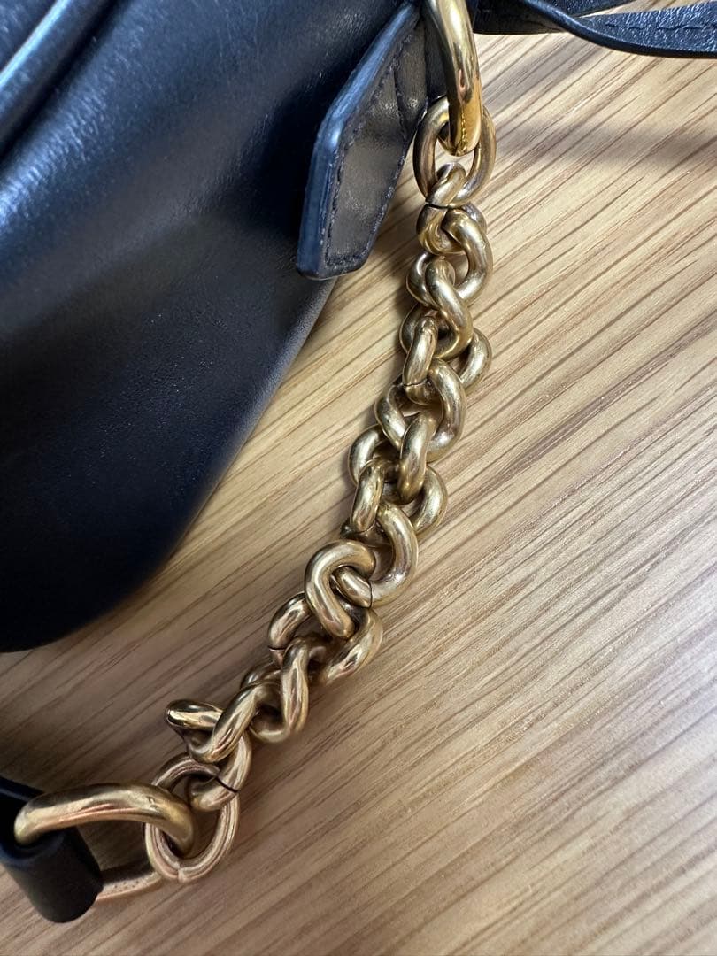 GUCCI マーモント　キルティング　GG チェーン　ショルダーバッグ　ブラック