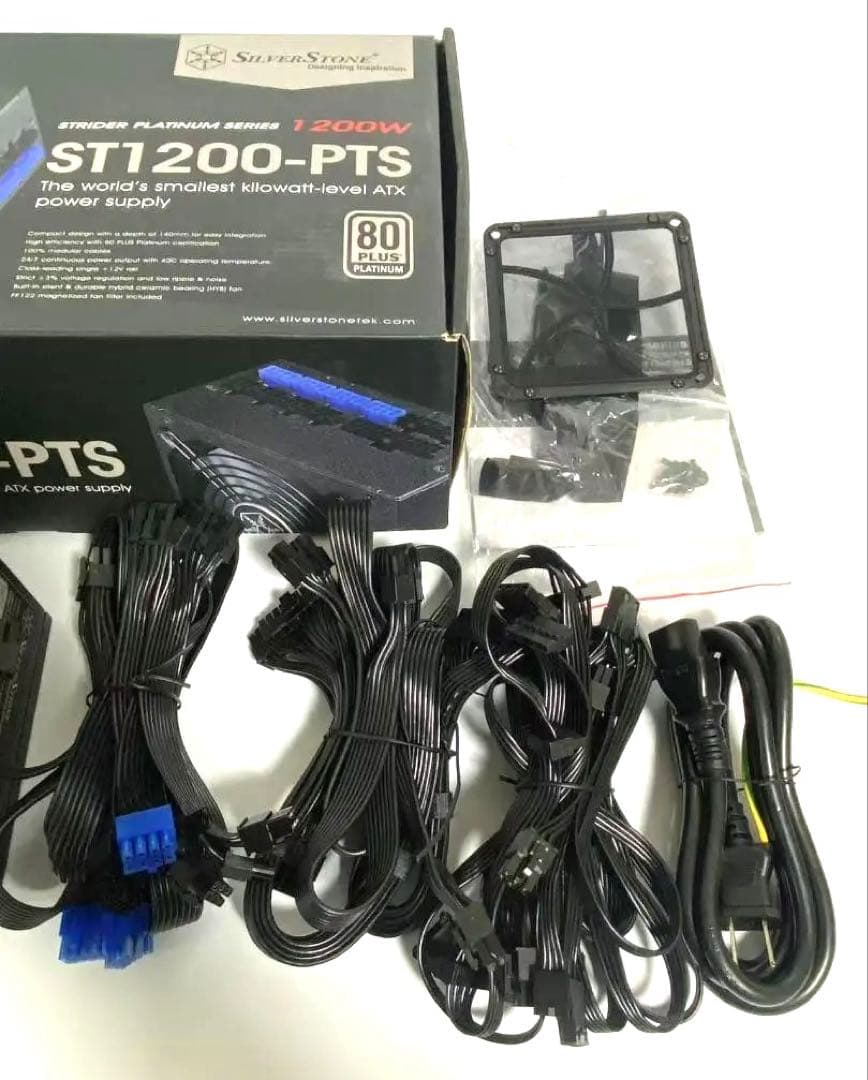 超美品 SilverStone 1200W 80 PLUS PLATINUM