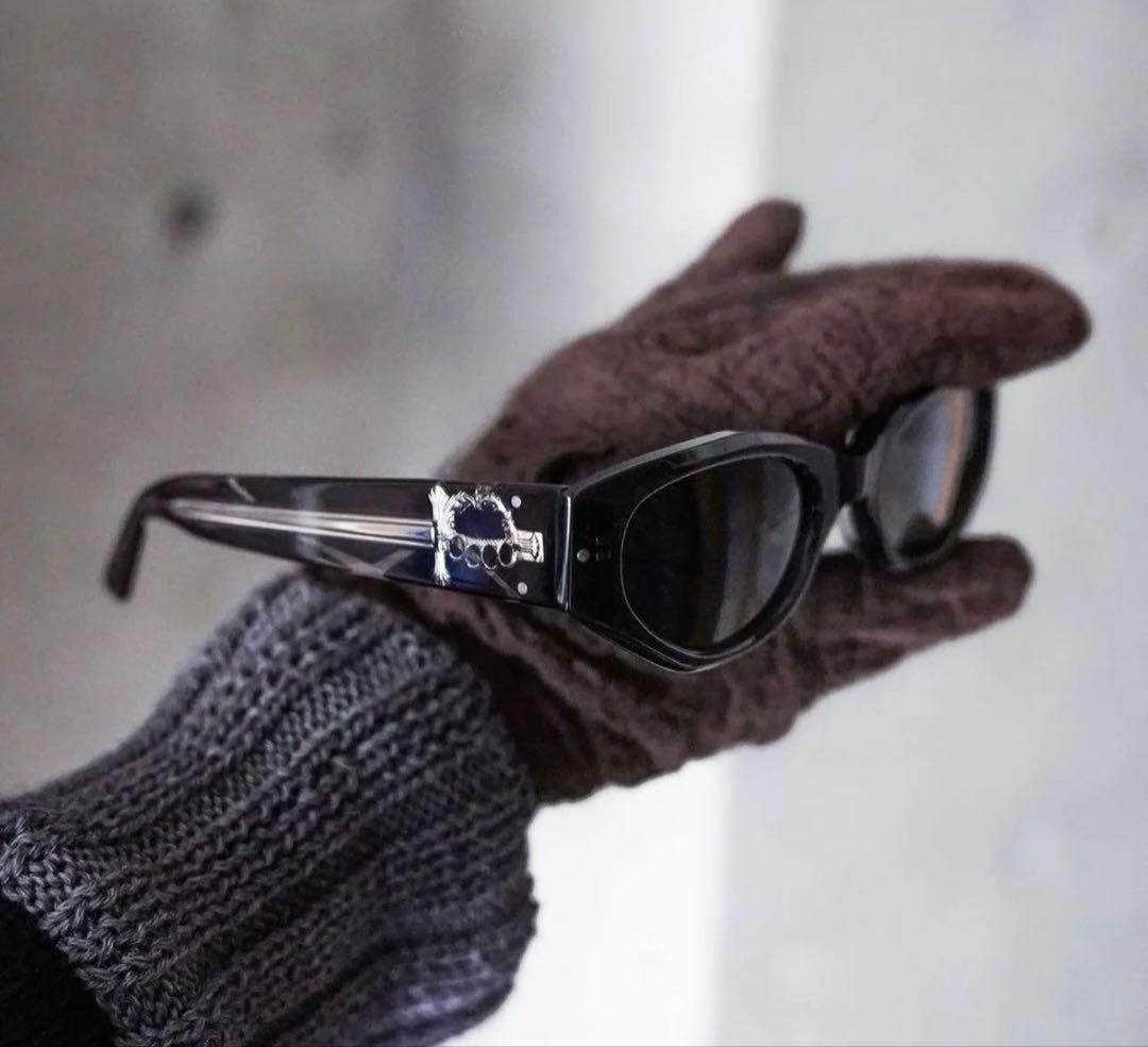 【連休限定値下】 NULLUS BRASS SWORD SUNGLASSES 黒