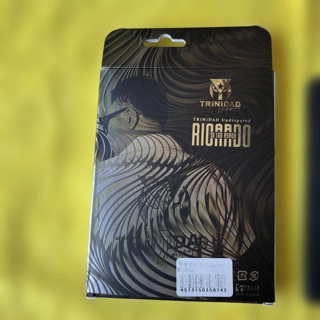 TRINIDAD Undisputed RICARDO ダーツセット。