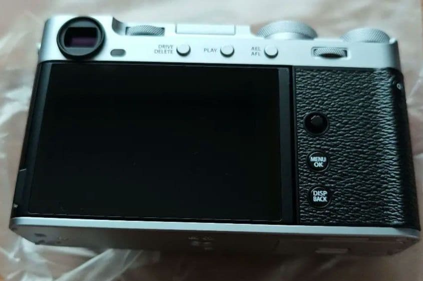 【ボディのみ】未使用品 FUJIFILM X-E5 シルバー 保護フィルム付き