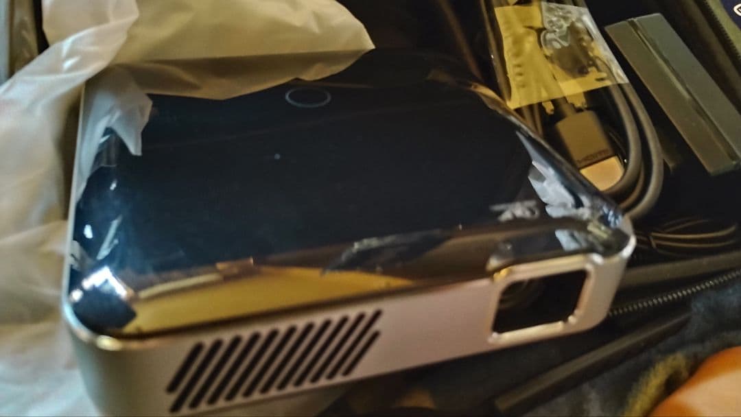 KABENI PRO2 美品　超小型高性能モバイルプロジェクター 専用バッグ付き