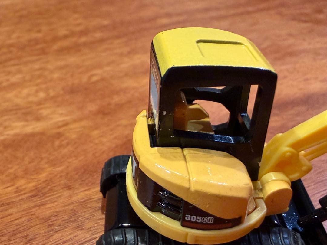 【レア】トミカCAT 305 CR ミニカー