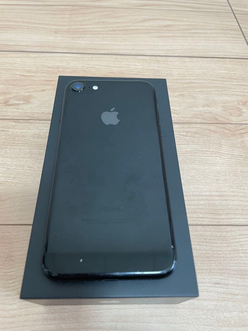 【美品】Apple iPhone 7 ブラック 256GB 本体 SIMフリー