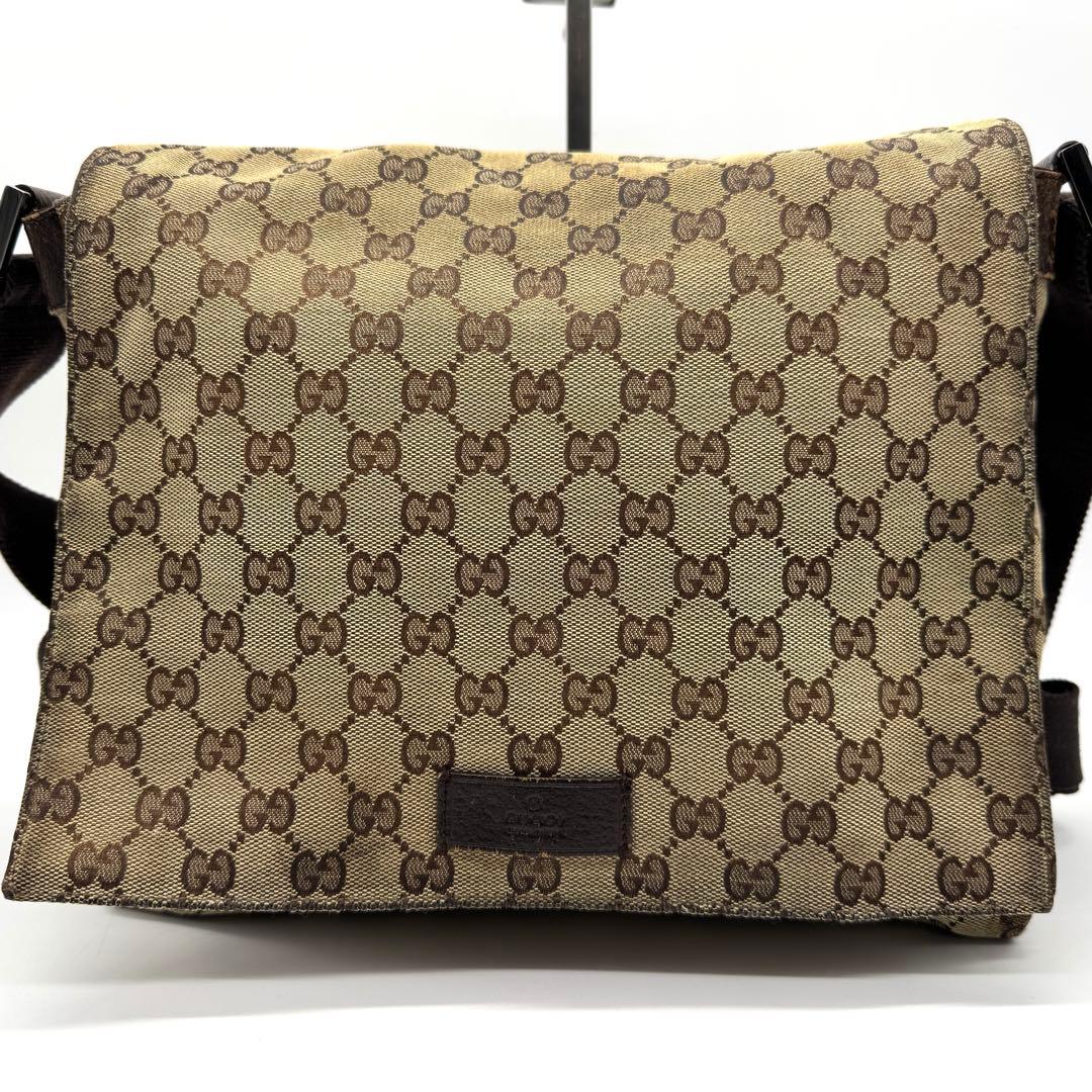 GUCCI グッチ　GGキャンバス　メッセンジャーバッグ　146236