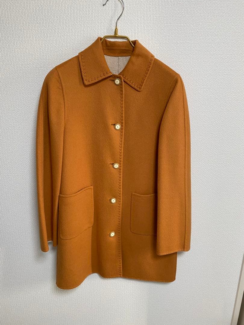 Salvatore Ferragamo オレンジ系　サイズ40　レディースコート