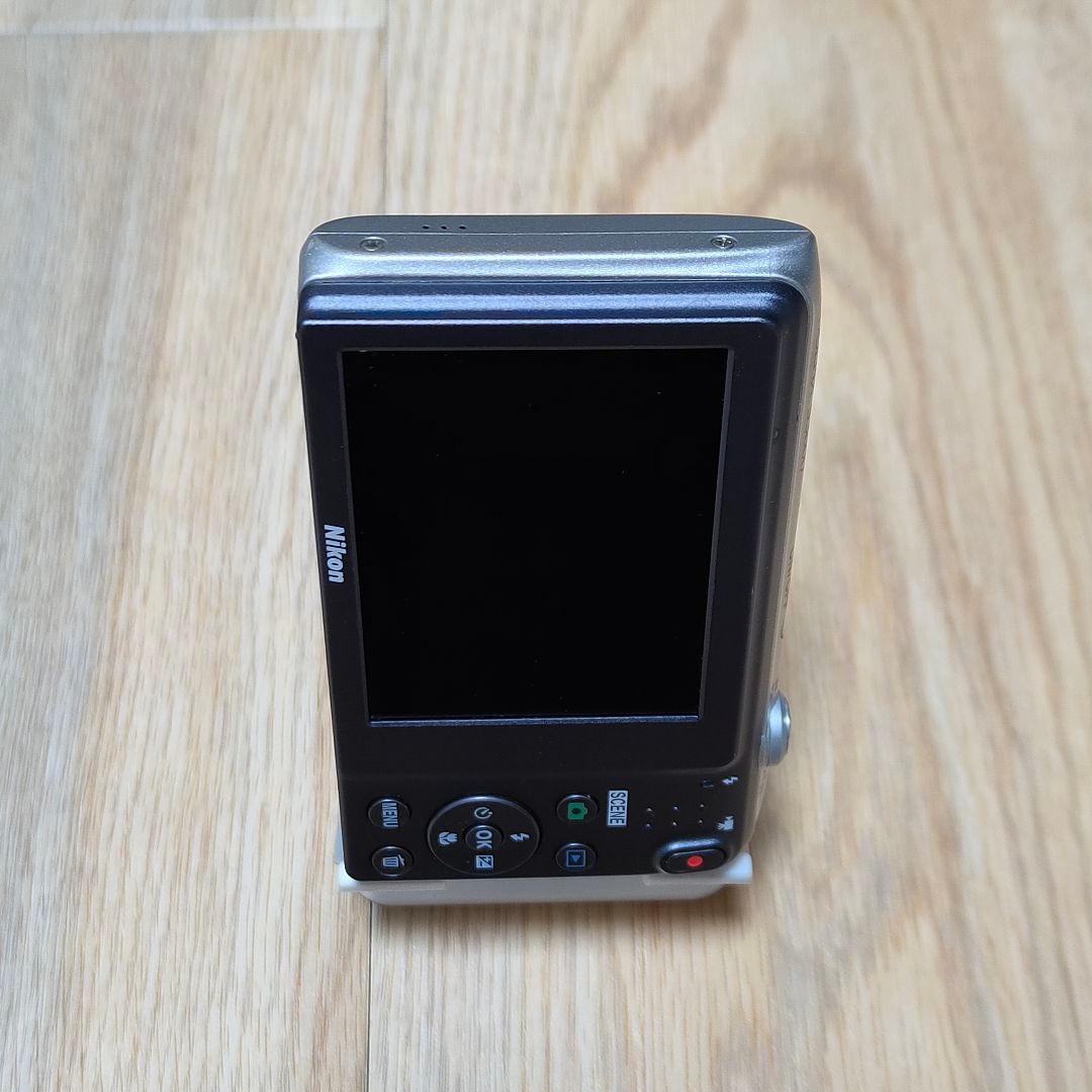 Nikon COOLPIX S3600 シルバー コンデジ