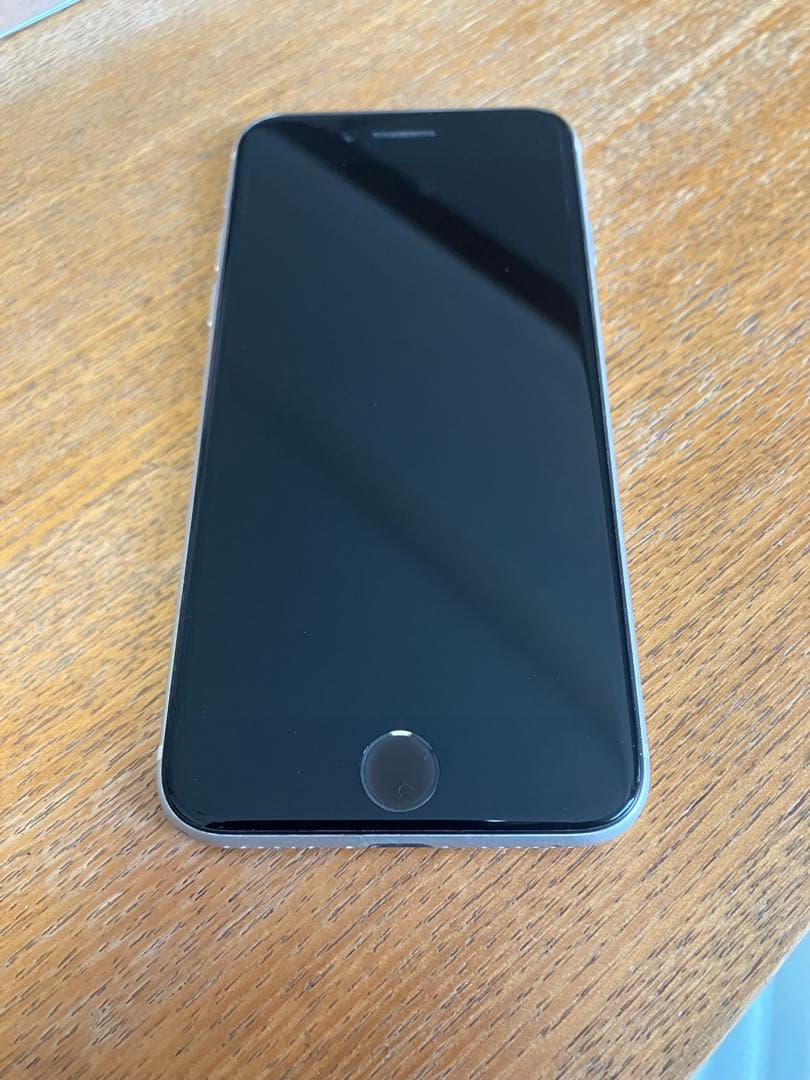 iPhone SE (第3世代) 64GB ホワイト