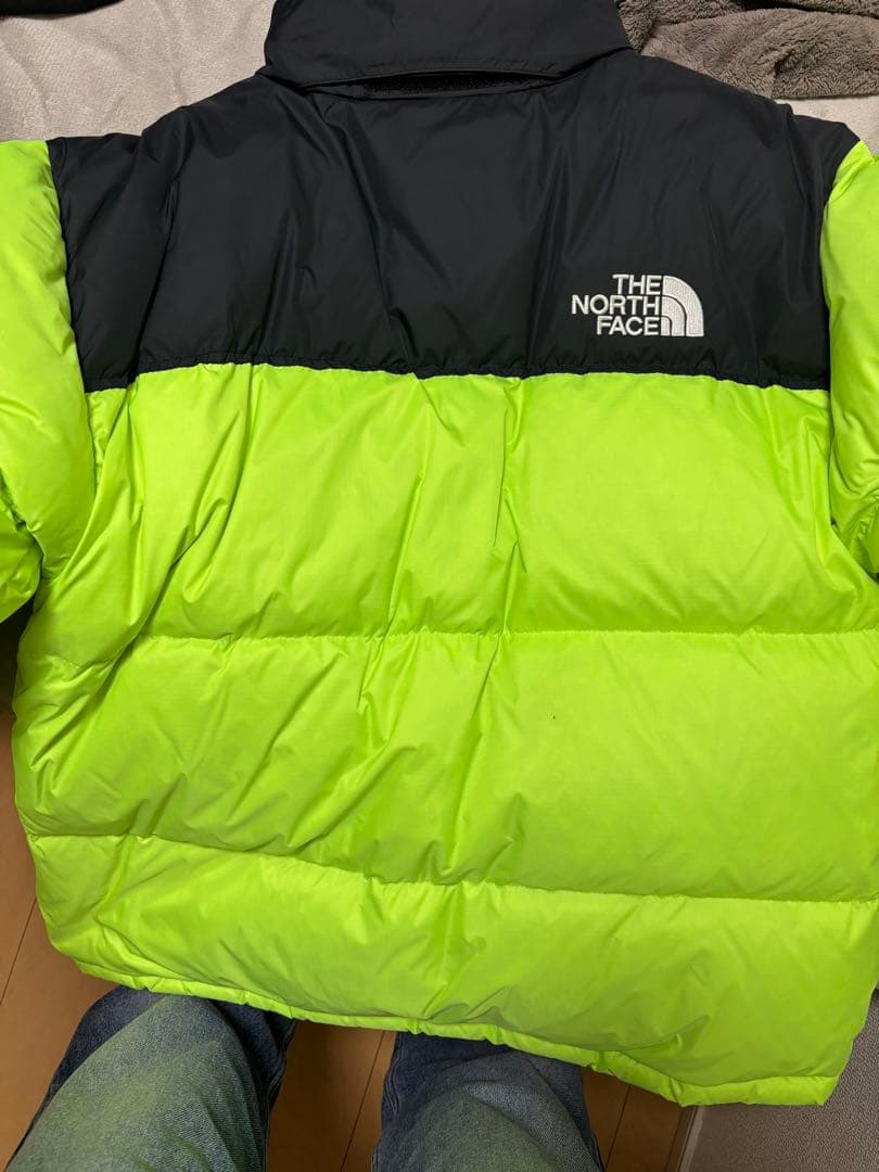THE NORTH FACE ダウンジャケット黒/ライムグリーン　ヌプシ　700